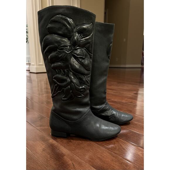 Maloles Gray Leather 3D Flower Details Flat Boots Shoes size US 7 Fairy - Picture 1 of 13